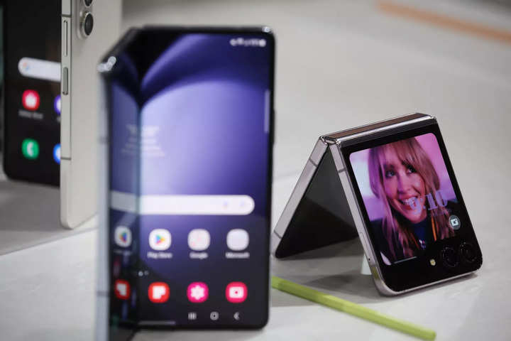 How price may drive the foldable smartphone segment in 2024