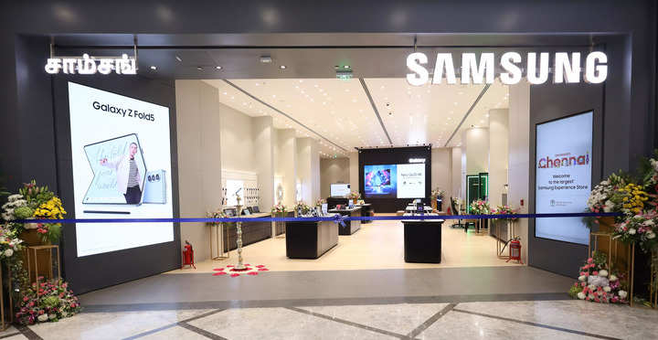 Samsung inaugurates premium experience store in Chennai