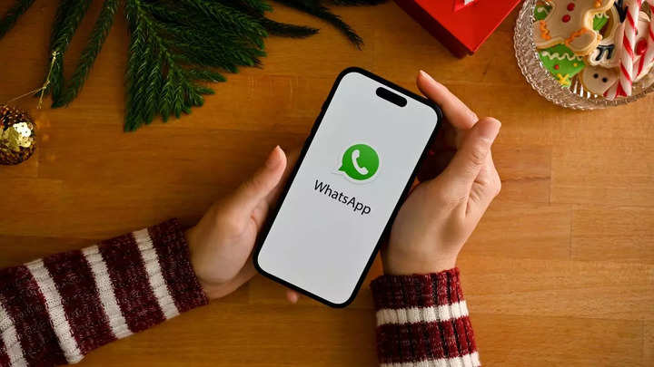 Is it possible to use a WhatsApp account on two smartphones with same mobile number simultaneously?