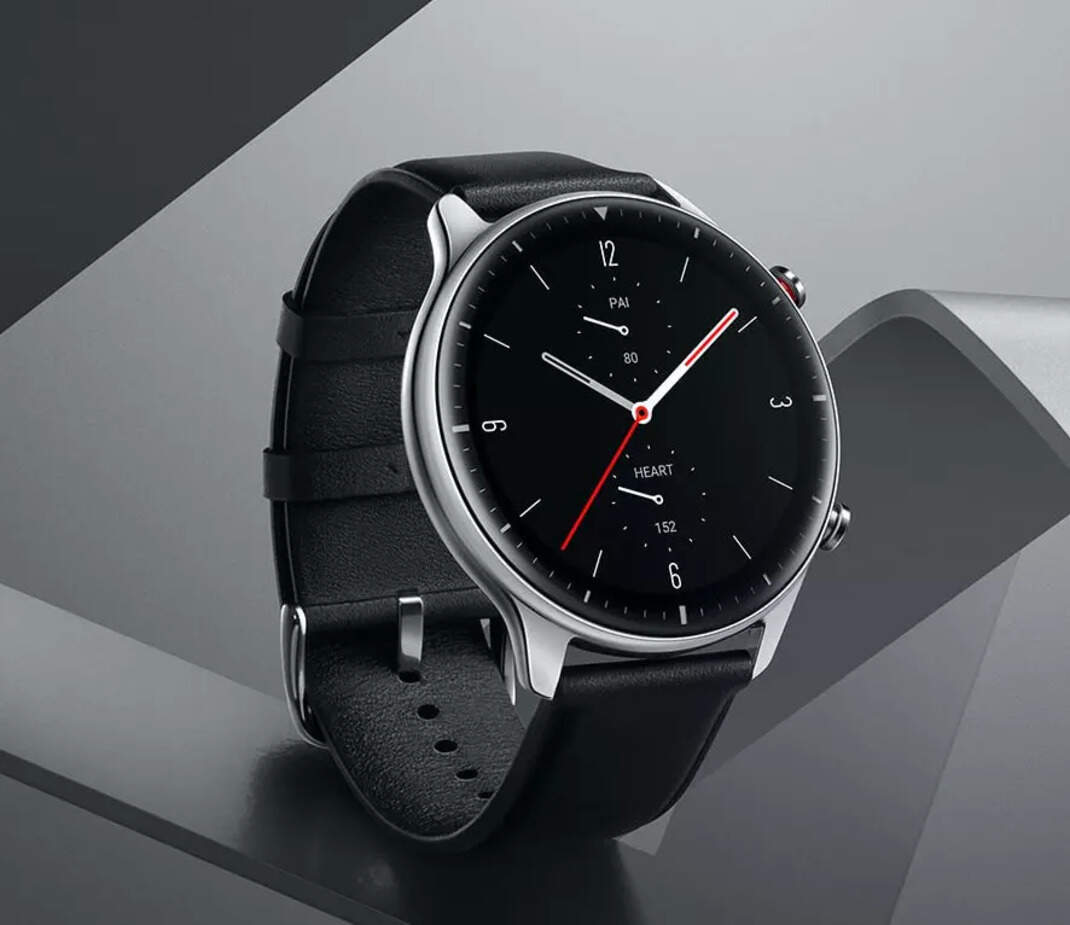 Compare Amazfit GTR 2 1.39 inch AMOLED Black Smart Watch vs Samsung