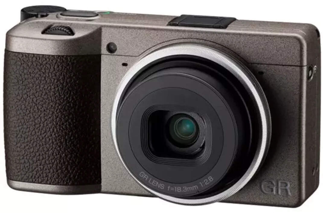 Ricoh GR III Diary Edition 24 MP Digital Compact Camera with APS-C Size ...