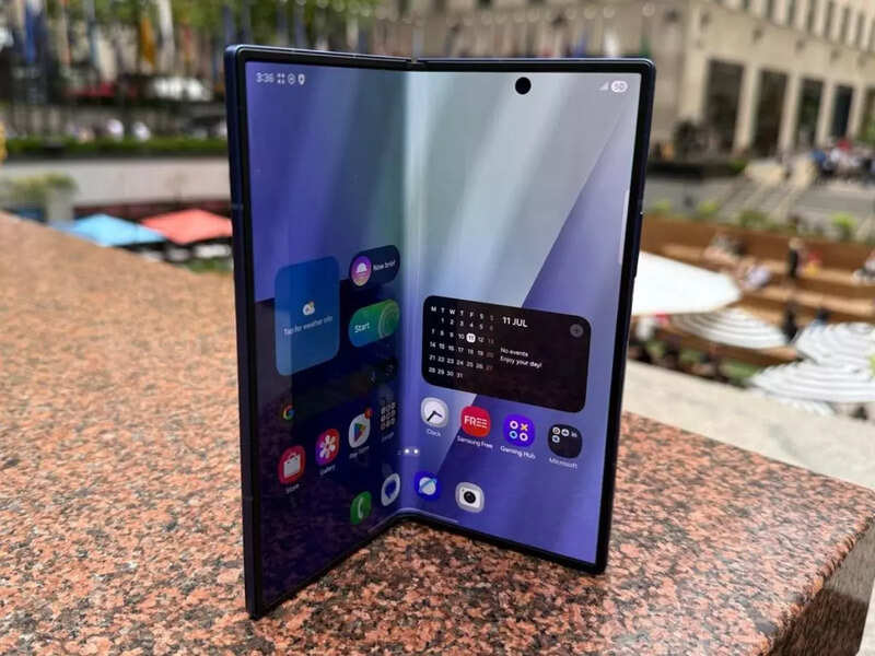 Samsung to use same display technology in Galaxy Z Fold 8 it introduced ...