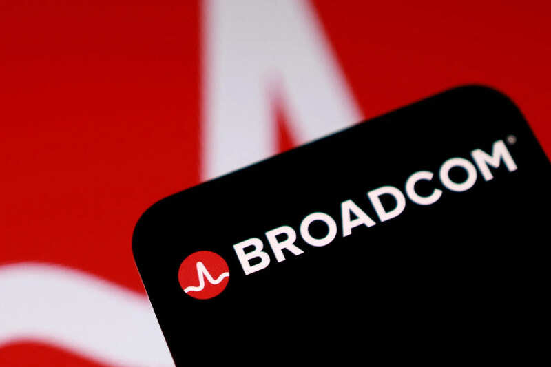 Why Apple Is Building Baltra With Broadcom: Its AI Runs on Rented Nvidia Chips in Google Cloud