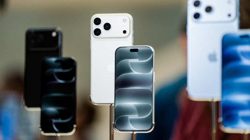Apple’s 2027 iPhone May Focus on Unique Display Design Over New Tech