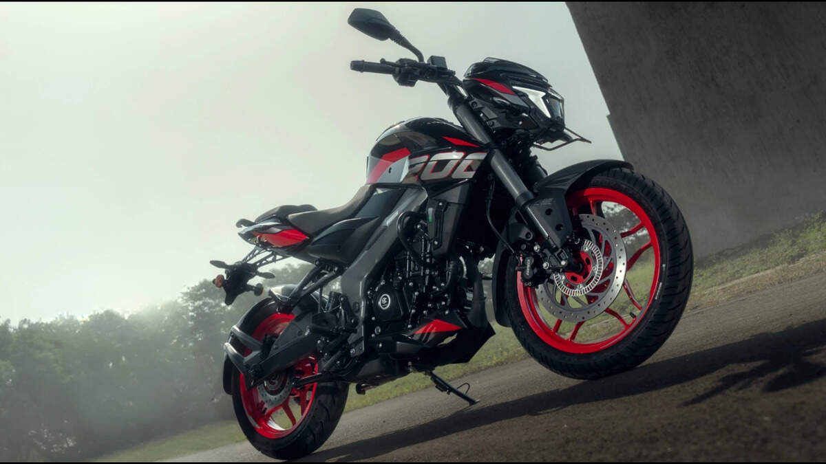 2026 Bajaj Pulsar NS200 vs Old Model: What Has Changed? | TOI Auto