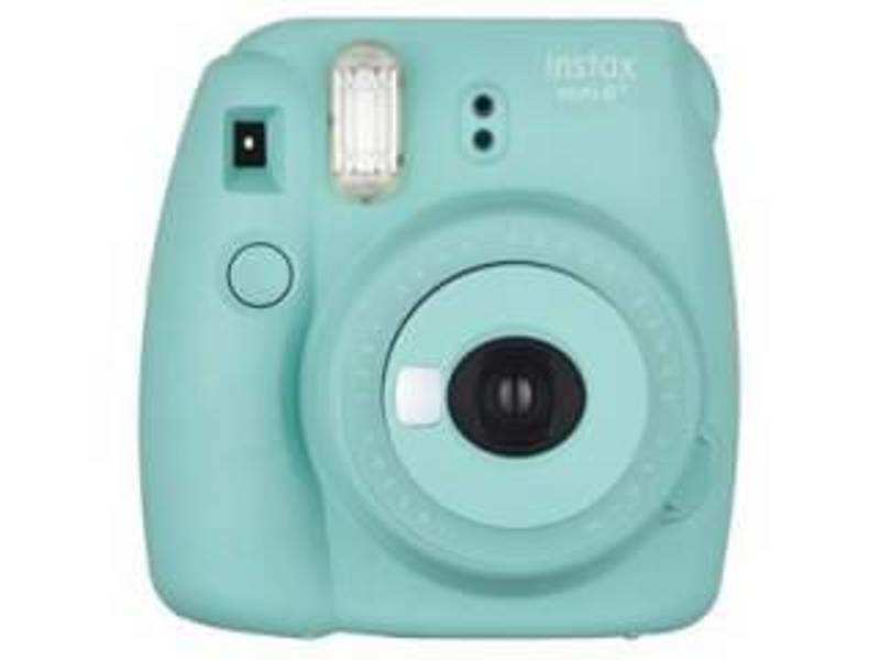 Medicinaal Atlas Bergbeklimmer Fujifilm Instax Mini 8 Plus Instant Photo Camera: Price, Full  Specifications & Features (4th May 2023) at Gadgets Now
