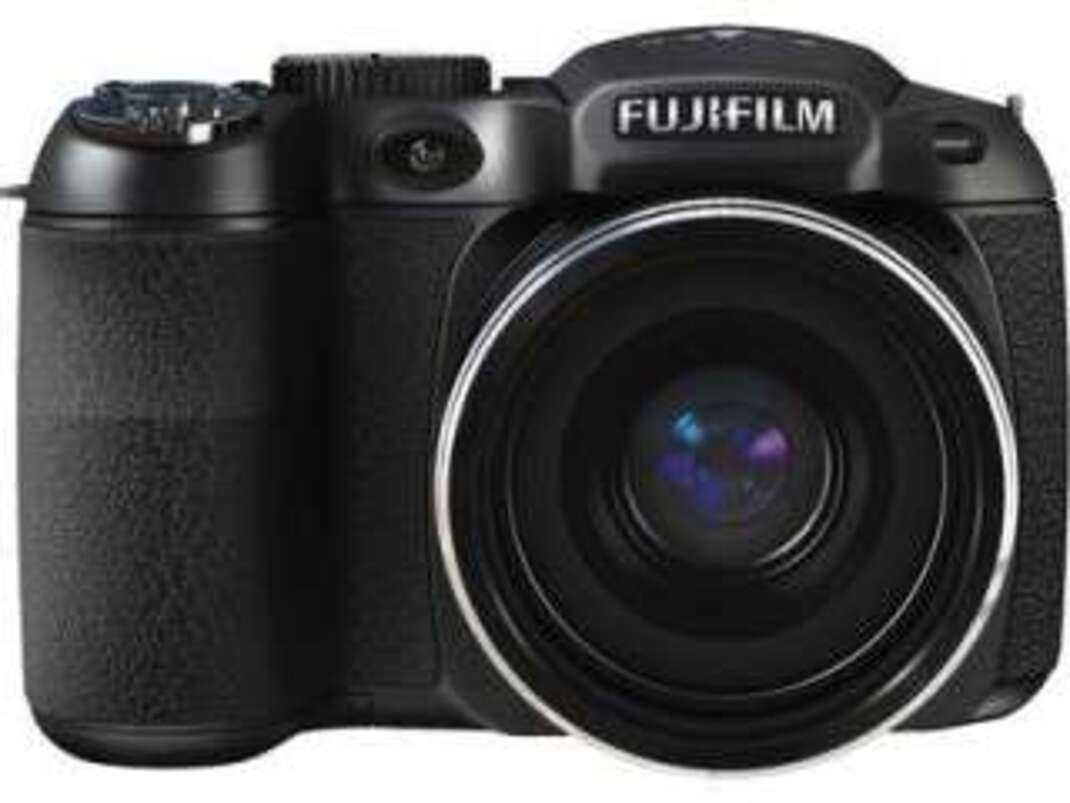Fujifilm FinePix S2980 Bridge Camera: Price, Full Specifications