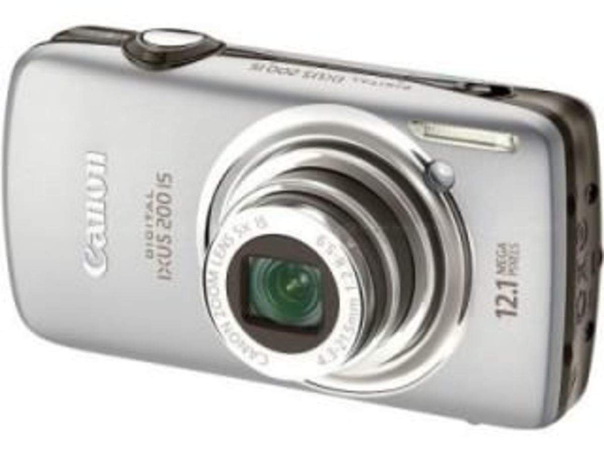 Canon Digital IXUS 200 IS Point & Shoot Camera