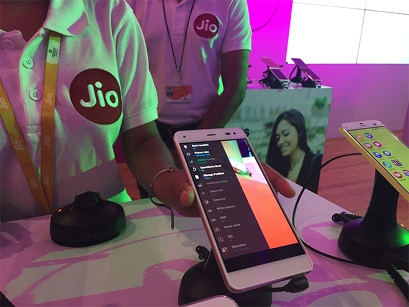 Telcos To Trai Free Calls By Jio Congesting Network