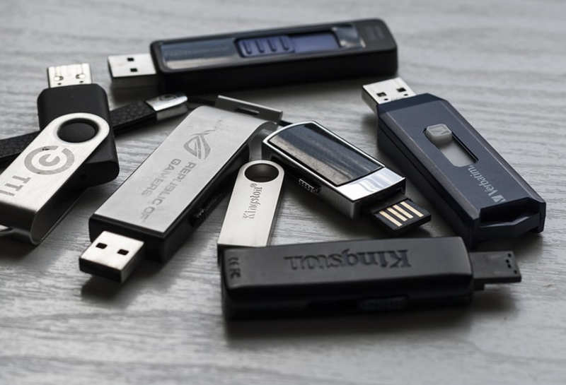 how to use wintousb to make a windows 10 usb drive