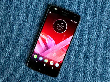 Moto Z2 Play review: Modular awesomeness, version 2.0