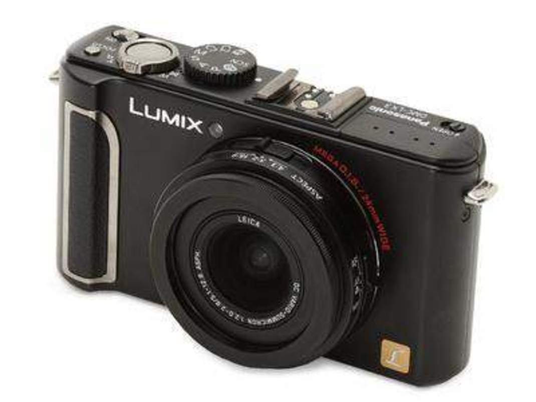 Compare Panasonic Lumix DMC-LX3 Point & Shoot Camera vs Panasonic Lumix ...