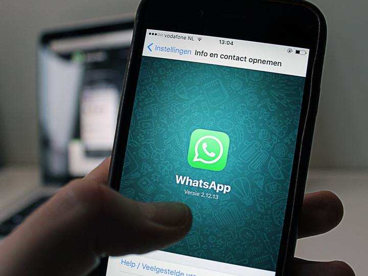 How to change chat wallpaper on WhatsApp web