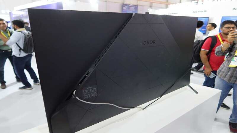 pop up camera tv