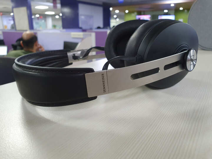 Sennheiser Momentum 3: Sennheiser 