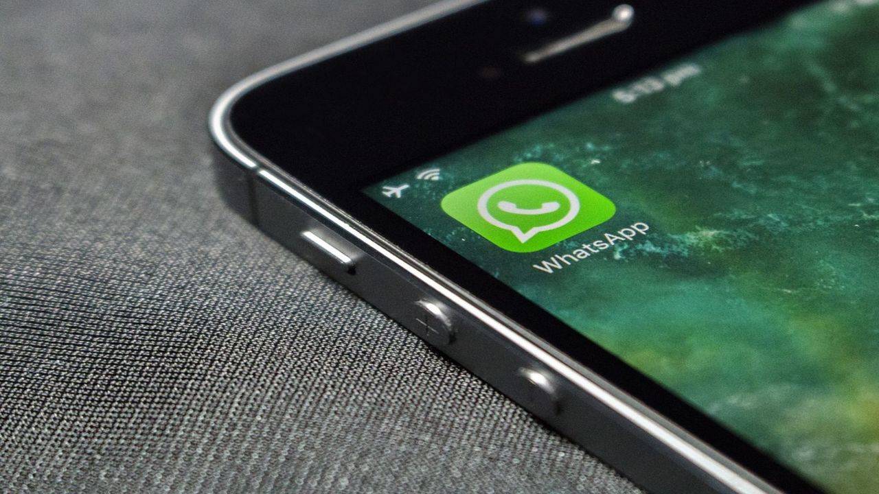 Stop making these 10 WhatsApp mistakes right now | Gadgets Now