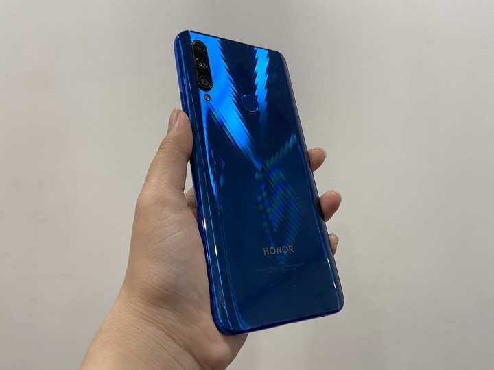Honor 9X review: Offers good looks, average performance