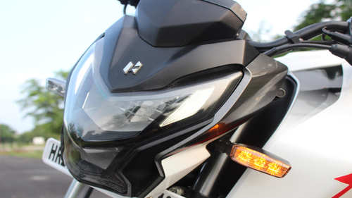 Hero Xtreme 160r Reviewed Now In Pictures Toi Auto