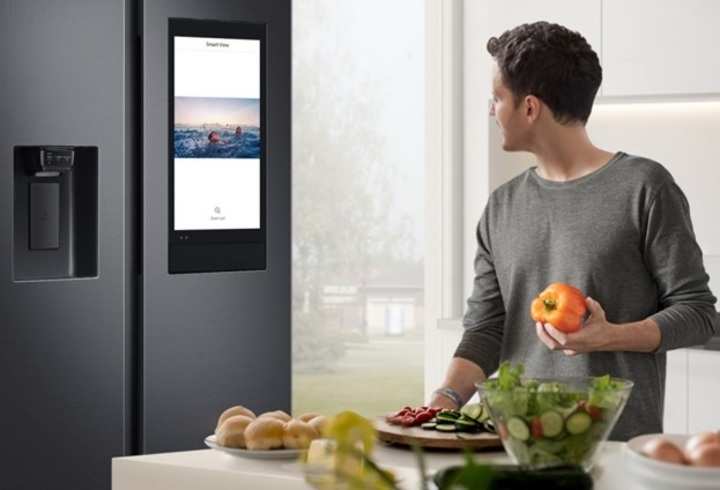 samsung spacemax family hub iot refrigerator price