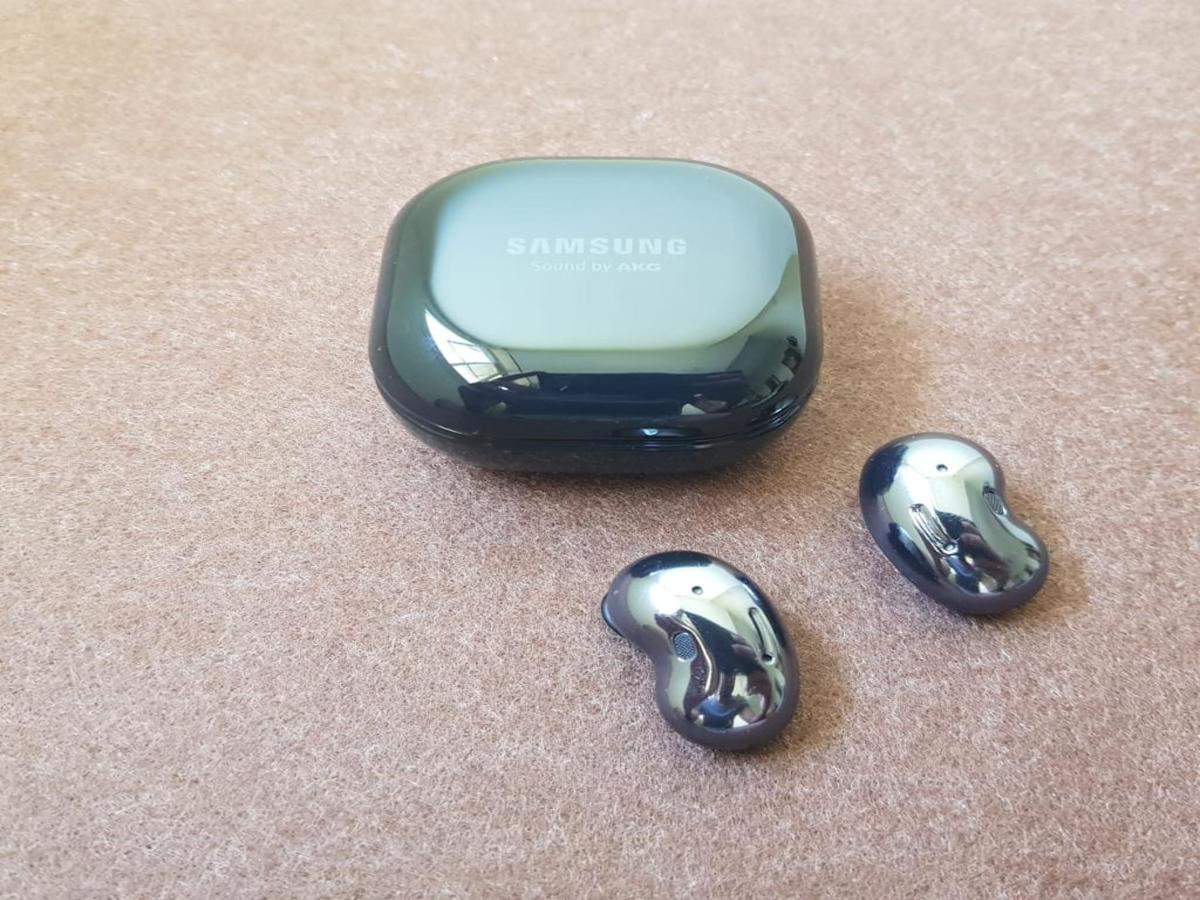 samsung galaxy buds live silver