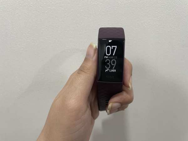 Prix fitbit 2025 charge 4