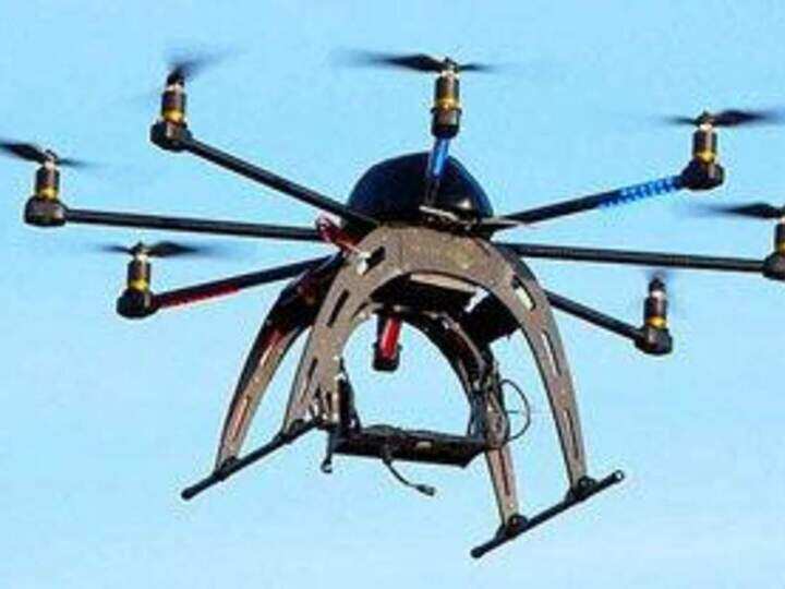 US to allow small drones to fly over people and at night