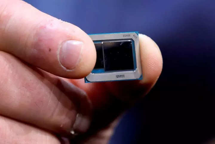 Intel PC chip sales rise, but profit forecast falls short on manufacturing costs