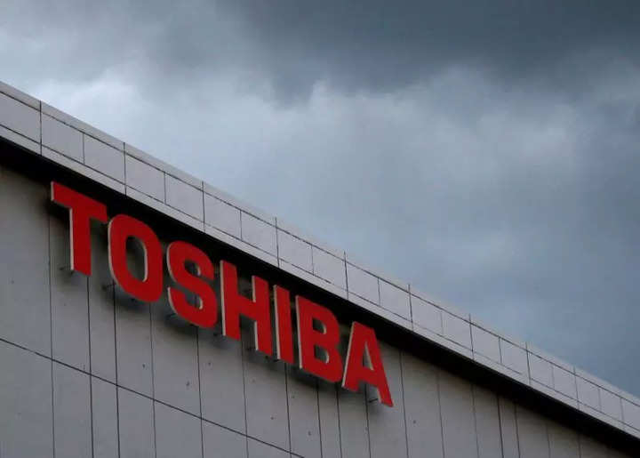Toshiba board to appoint UBS as adviser for strategic review: Sources