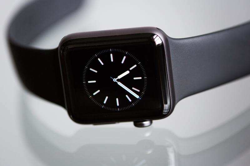 This medical tech co wants the Apple Watch 'banned'