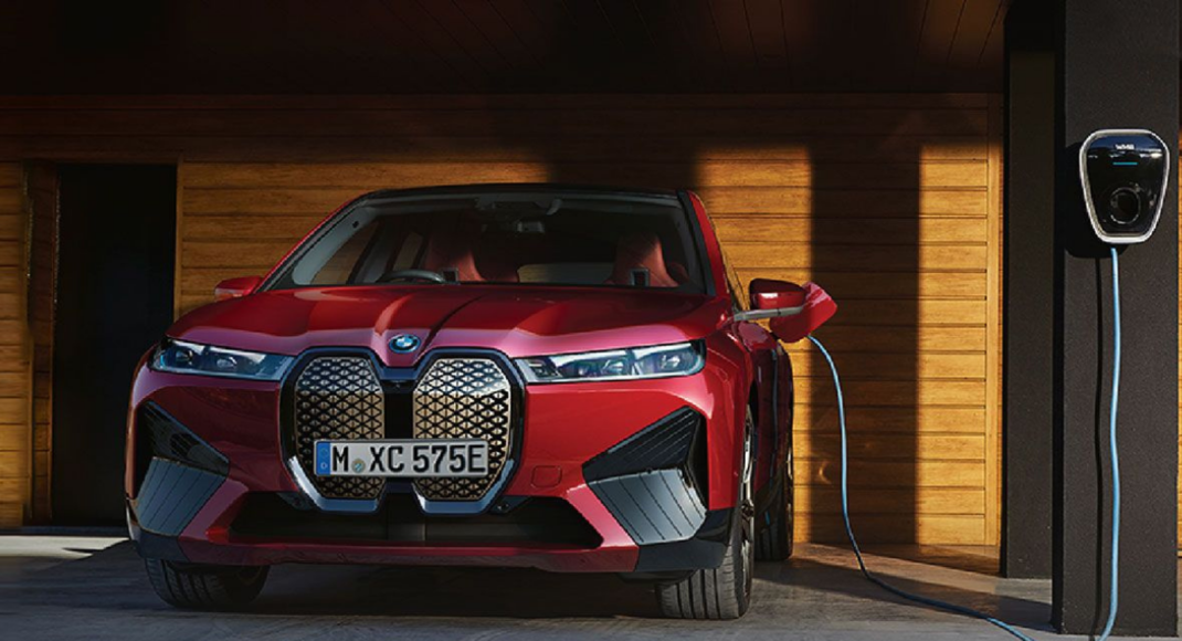 BMW launches iX electric SUV in India, priced at Rs 1.16 crore | TOI Auto