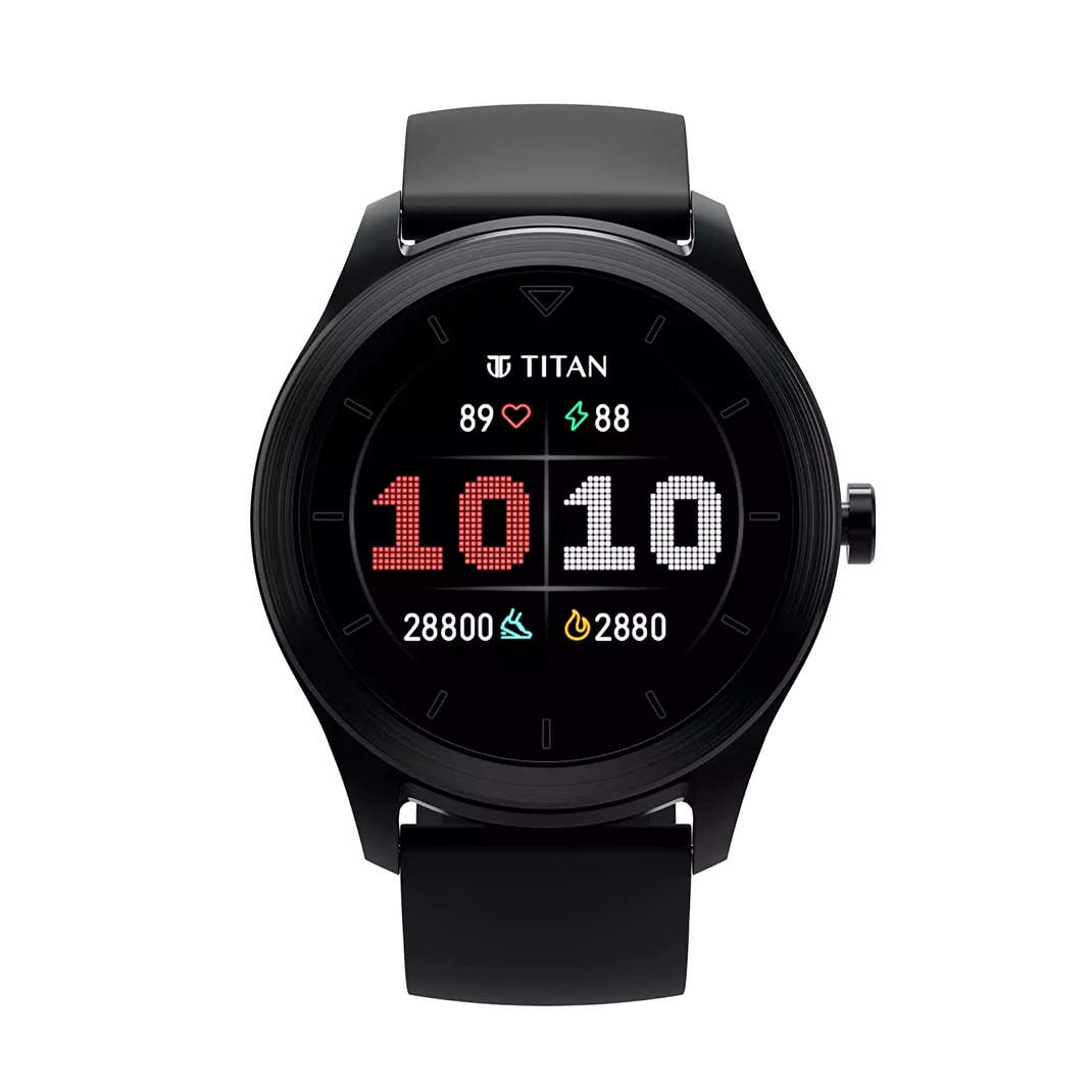 Compare Titan Smart Smartwatch with Alexa vs Titan TraQ Cardio