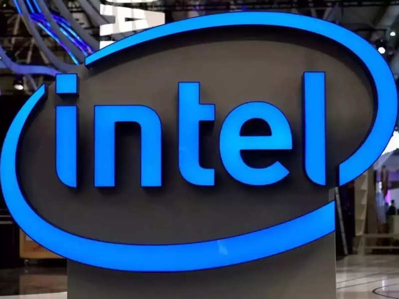 Intel sees no big profit margin gains before 2025, would mull consortium for Arm