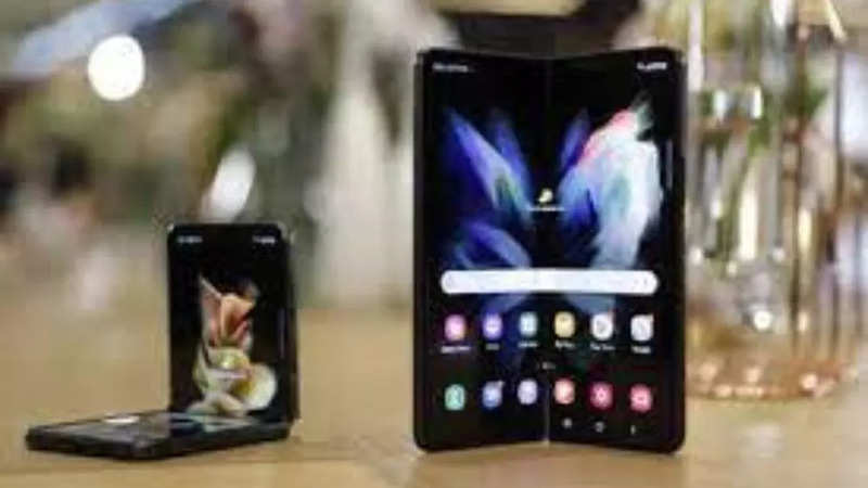 Foldable phone shipments to reach 27.6 million units in 2025: Report