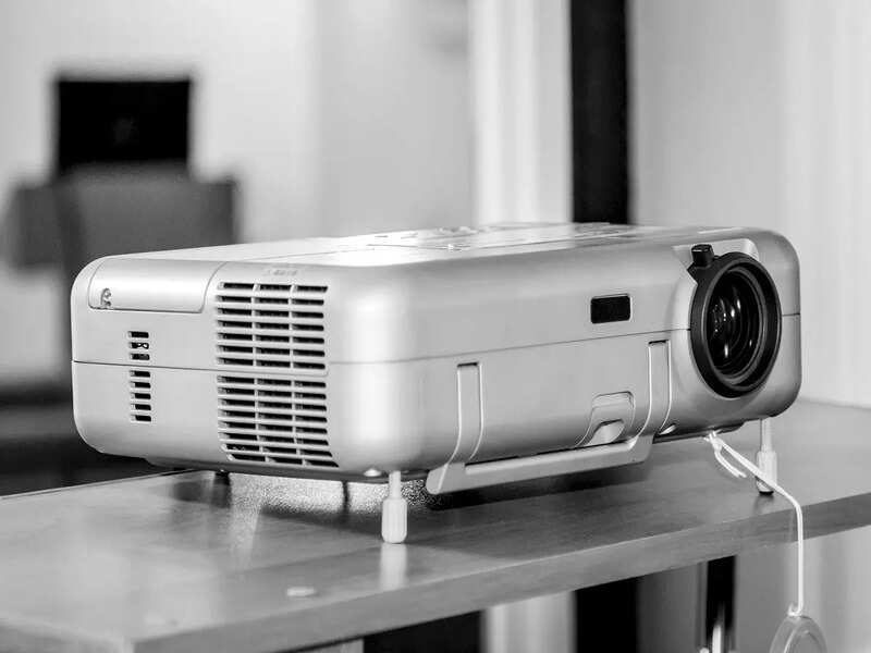 Smart projectors for laptops that are perfect for your official needs