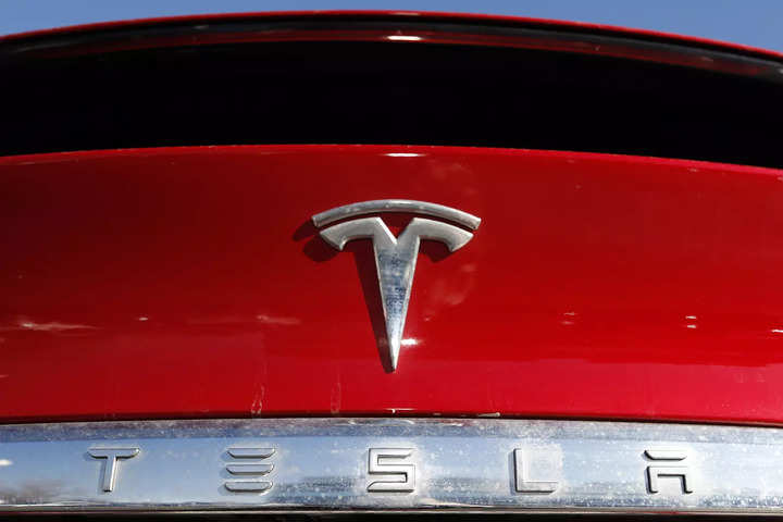 Tesla seeks investor approval for stock split