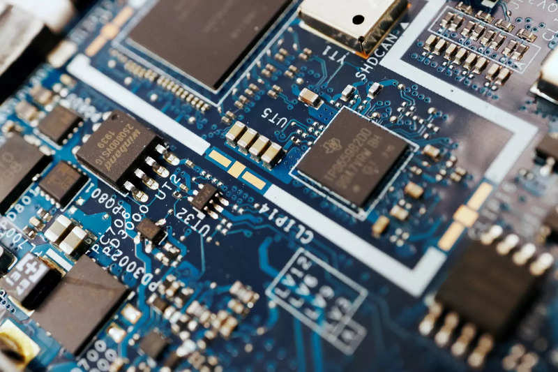 Computer chip giant ASML places big bets on a tiny future