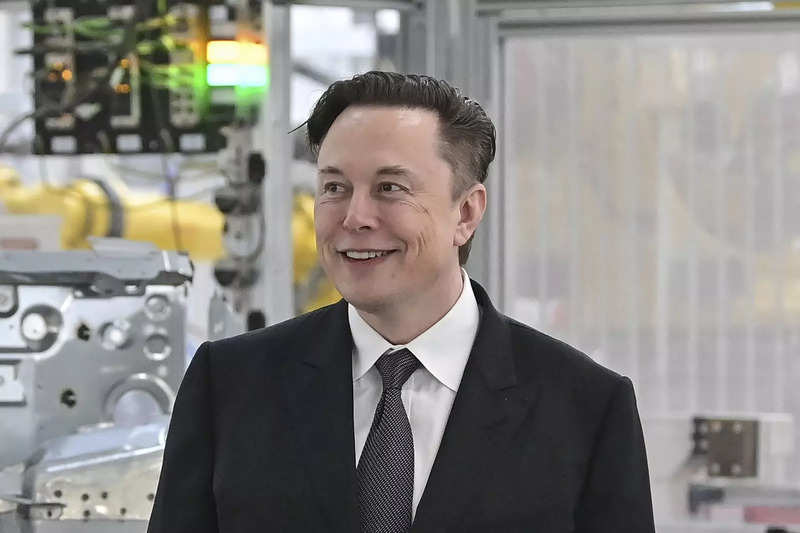 Report says Gates ‘poured’ millions into attacking Elon Musk, Tesla CEO fires back