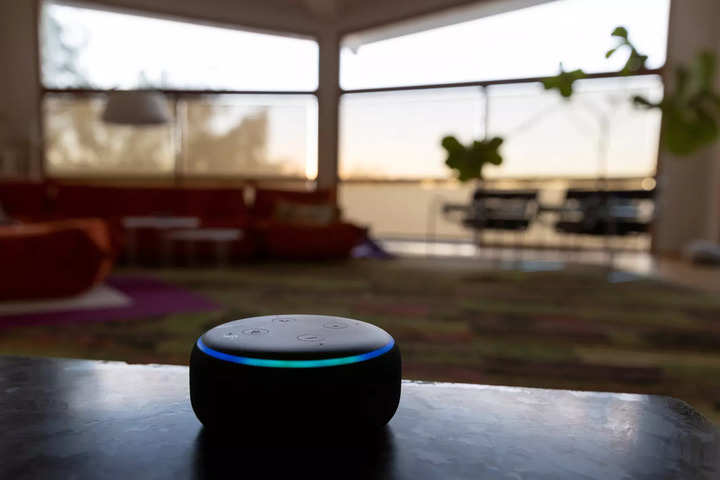 Como a Amazon planeja dar vozes diferentes ao Alexa?