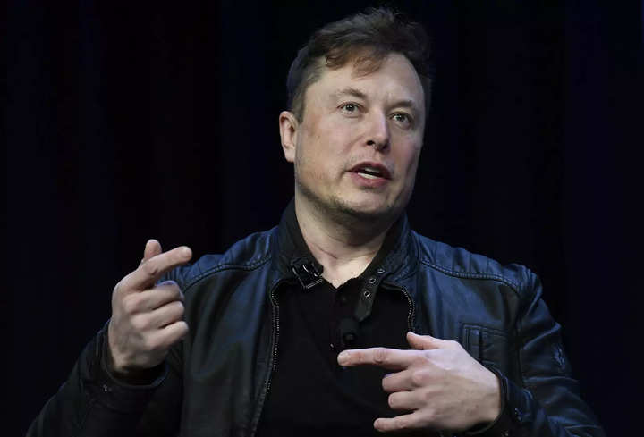 O que Elon Musk disse aos funcionários do Twitter sobre demissões, chegada ao escritório e muito mais