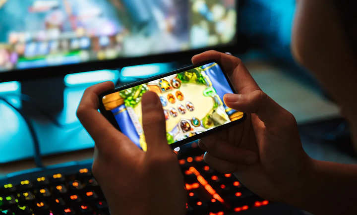 Mobile gaming market down by almost 10% in the first half of 2022, claims report