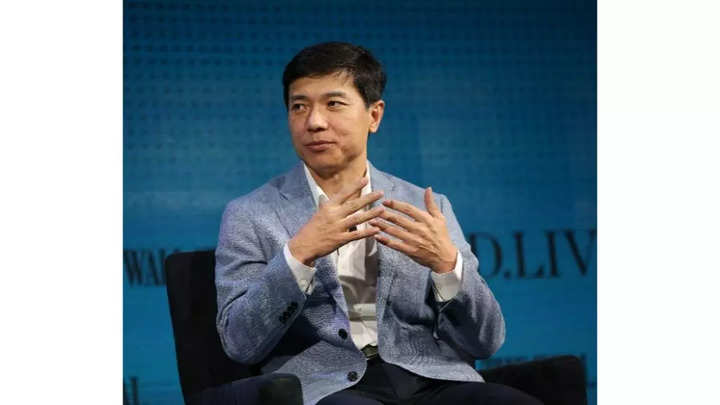 EV arm's autonomous driving tech will be ahead of Tesla, says Baidu CEO Robin Li