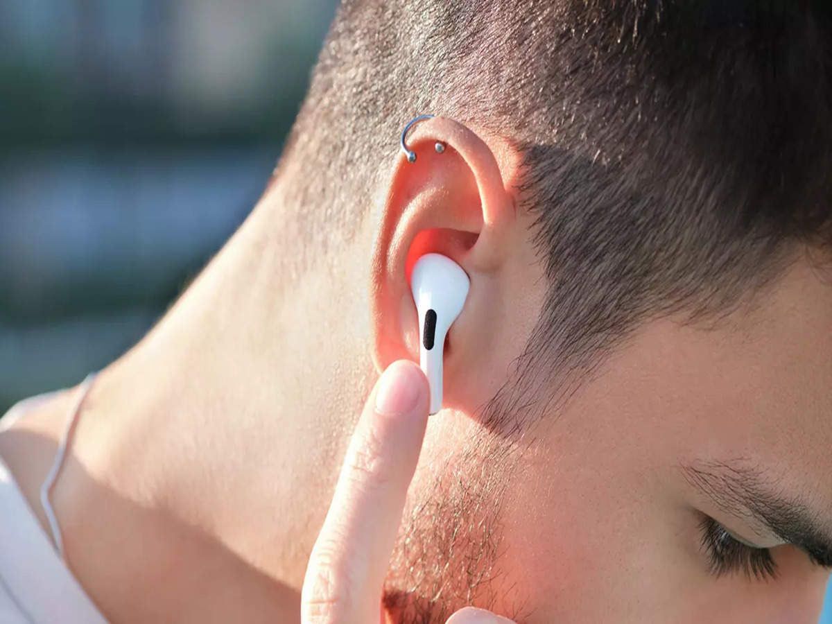 How to keep airpods from online falling out of your ears