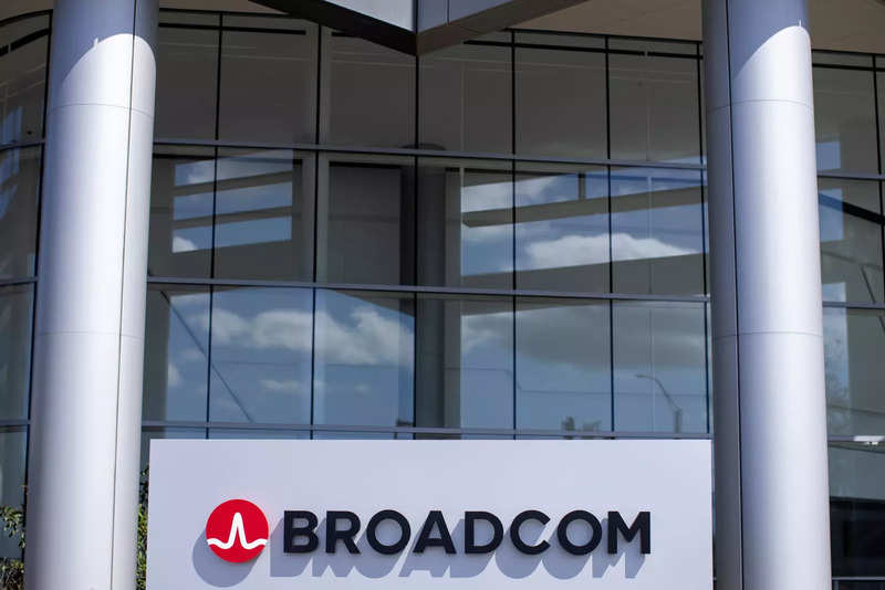 broadcom inc: Broadcom aims to combat chip bottlenecks on data center, wireless strength