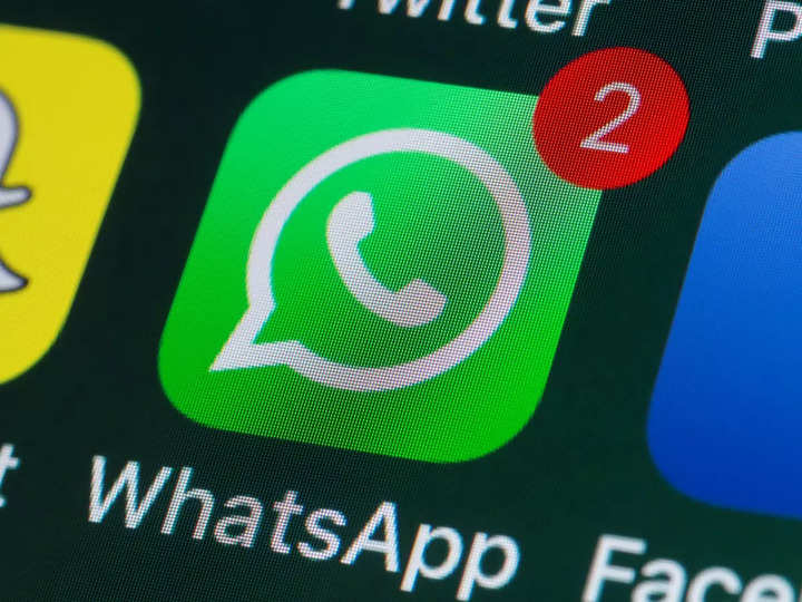 WhatsApp working on a new update to help users create polls in group chat