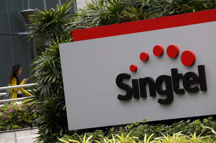 Singtel arm sells 1.59 percent stake in Bharti Airtel for Rs 7,261 crore