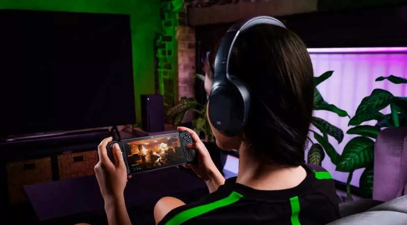 Razer Edge 5G: World's first handheld 5G gaming device
unveiled