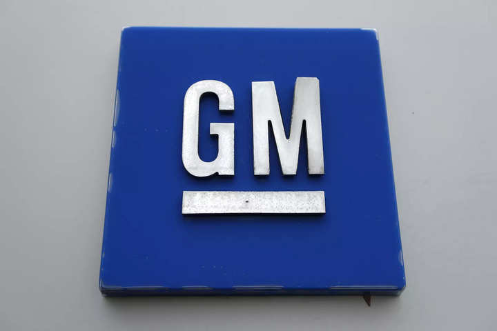 General Motors temporarily halts paid advertising on Twitter