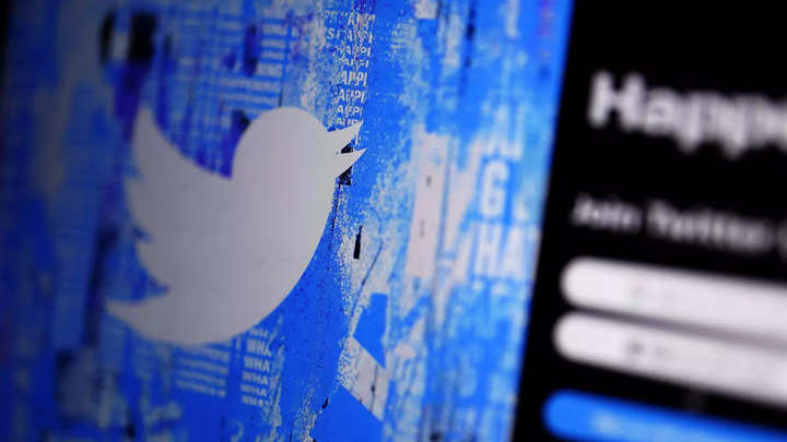 Twitter Blue accounts are no longer available after a wave of fake accounts