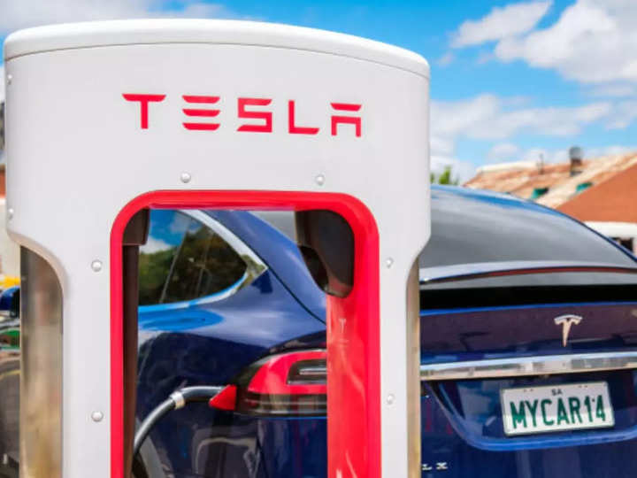 US asks Tesla about Musk tweet on driver monitoring function