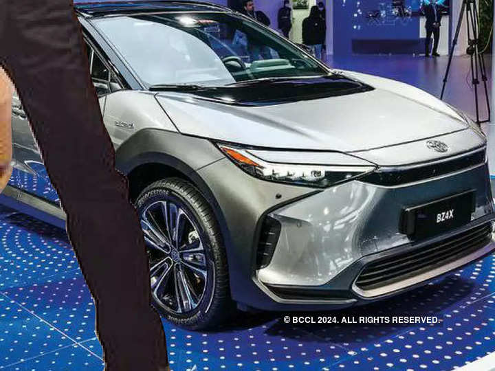 Toyota présente un concept Hilux tout-terrain modifié